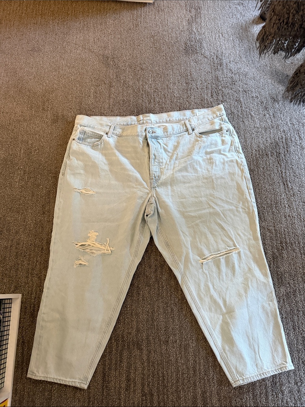 Old Navy Light Blue Relaxed RippedJeans